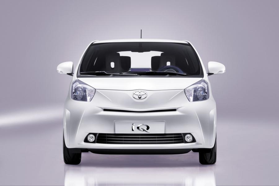  Toyota iQ 2008 года  (фото 29 из 225)
